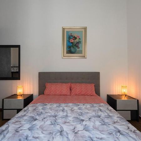 Dimora Francesca Apartamento Salerno Exterior foto