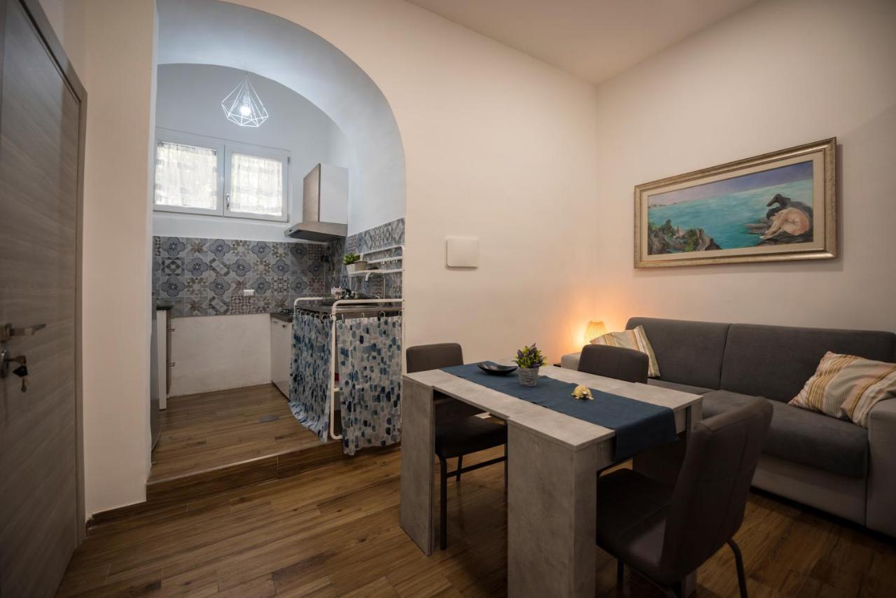 Dimora Francesca Apartamento Salerno Exterior foto