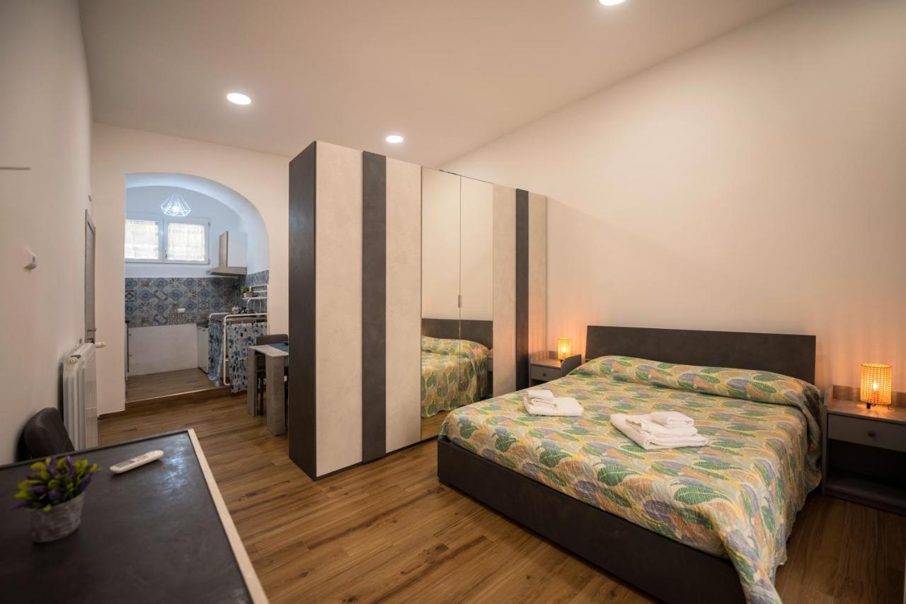 Dimora Francesca Apartamento Salerno Exterior foto