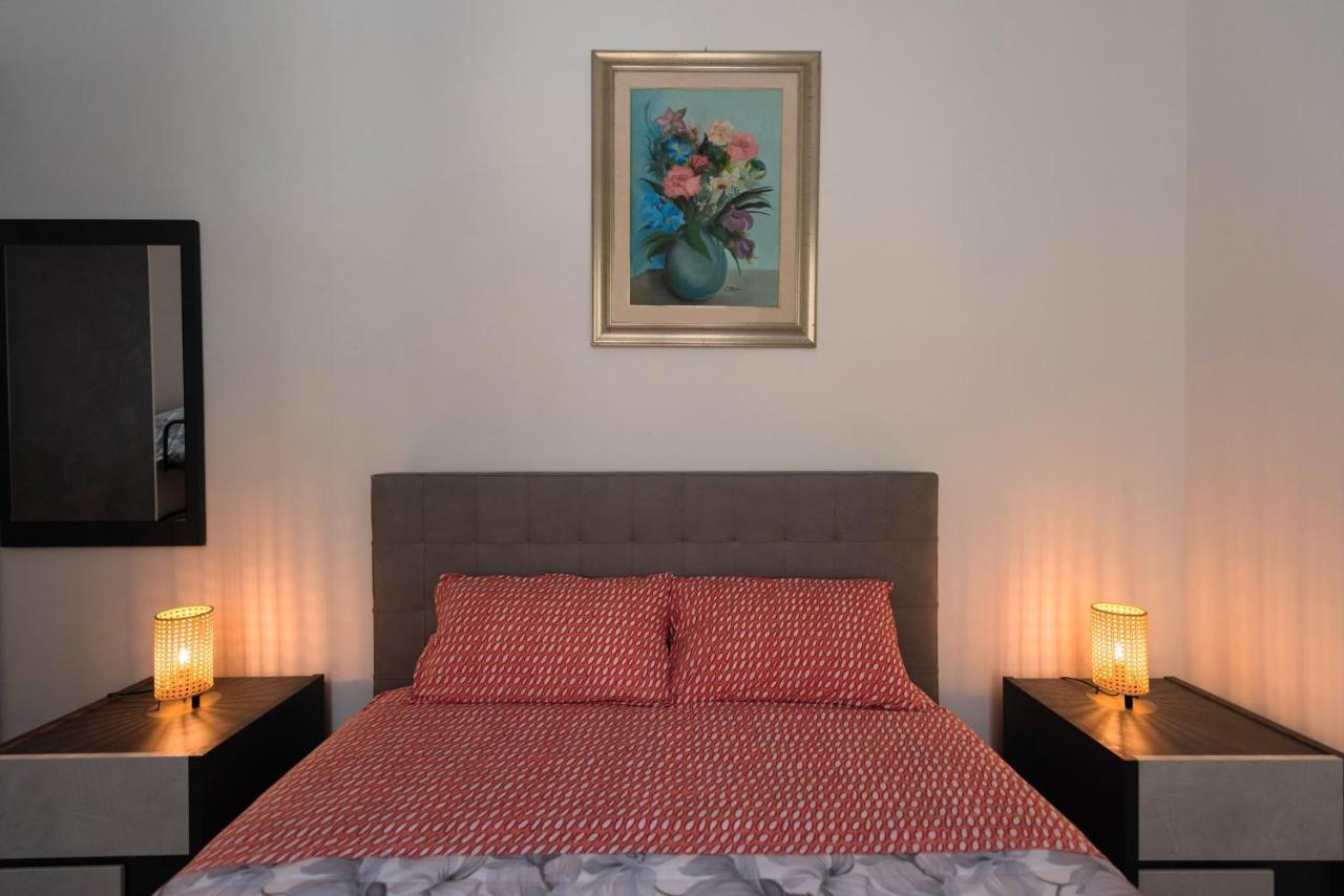 Dimora Francesca Apartamento Salerno Exterior foto