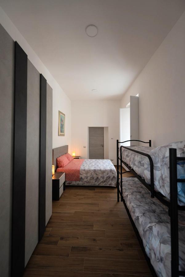 Dimora Francesca Apartamento Salerno Exterior foto